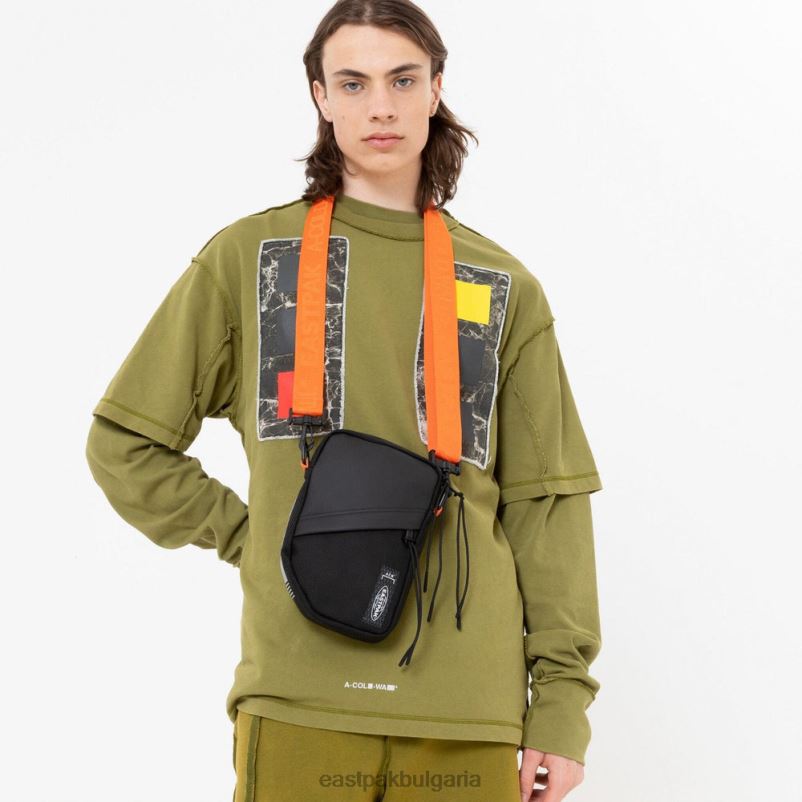 чанти през рамо Eastpak DRXPX264 единственият acw черно
