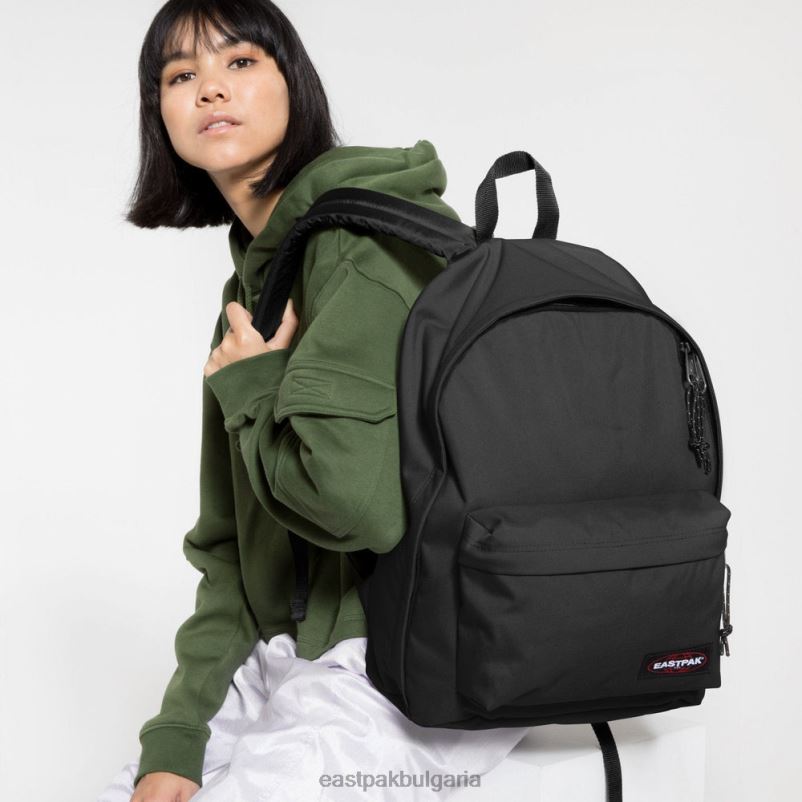 раници Eastpak DRXPX103 извън офиса черен