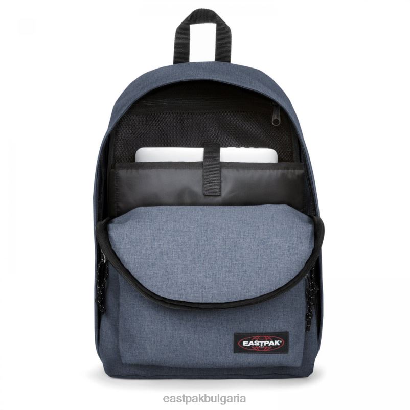 раници Eastpak DRXPX112 извън офиса хитри дънки