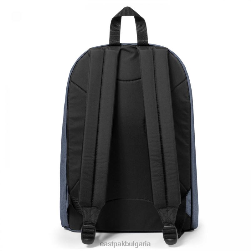 раници Eastpak DRXPX112 извън офиса хитри дънки