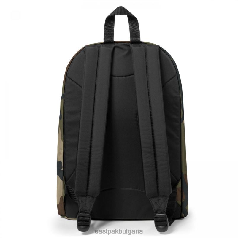 раници Eastpak DRXPX117 извън офиса камуфлаж