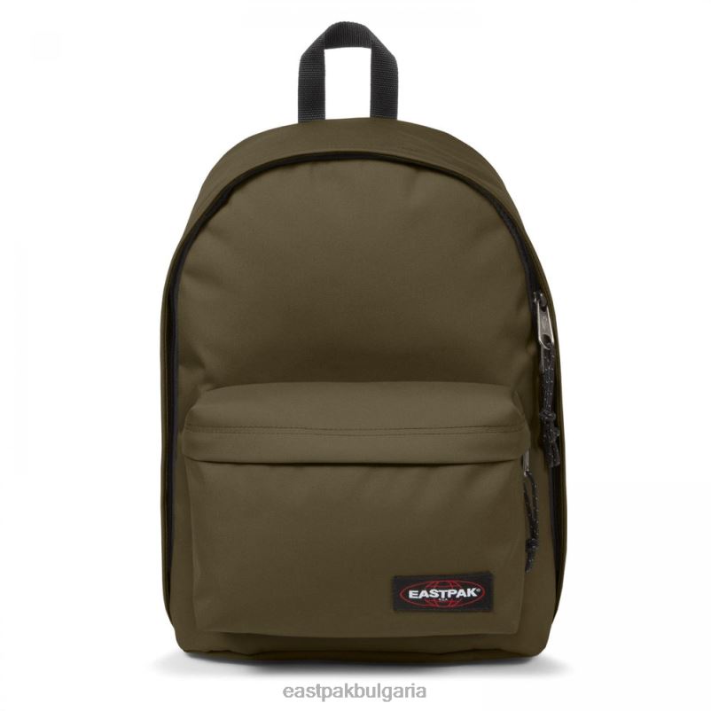 раници Eastpak DRXPX127 извън офиса армейска маслина