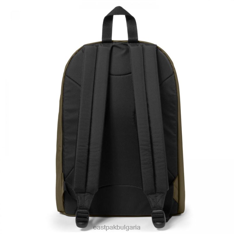 раници Eastpak DRXPX127 извън офиса армейска маслина
